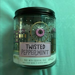 Bath and body works candle